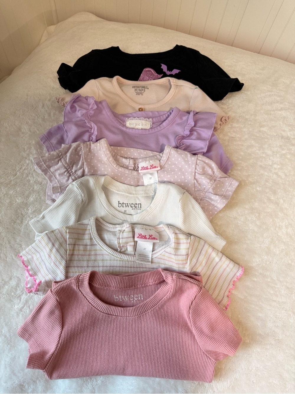 8 cute tops for your little girl in size 3T! 🎀 - Picture 3 of 5